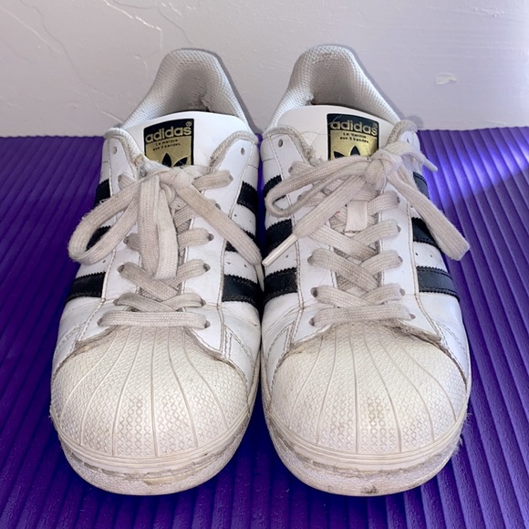 ADIDAS classic superstar worn sneakers - Picture 2 of 6